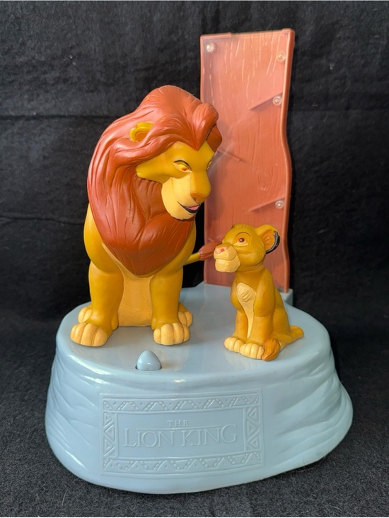 Disney Other - Disney's Lion King Simba's Pride Animatronic Talking Coin Bank from 1998 WORKS